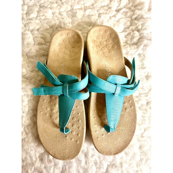Vionic Shoes - Vionic Karley women's toe post sandal in turquoise leather size 10